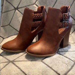 American Eagle Boots with a heel